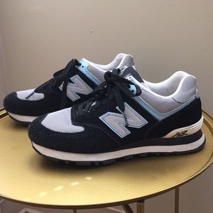 Women’s New Balance Tennis Shoes